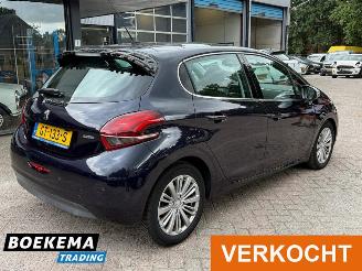 Peugeot 208 1.6 BlueHDi Blue Lease Executive Panorama Camera Navigatie picture 2