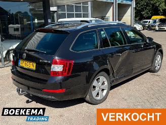 Skoda Octavia Combi 1.4 TSI Greentech Elegance Navigatie Stoelverw. Cruise Trekhaak picture 2
