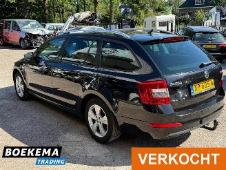 Skoda Octavia Combi 1.4 TSI Greentech Elegance Navigatie Stoelverw. Cruise Trekhaak picture 3