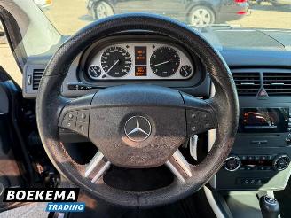 Mercedes B-klasse 200 136PK Automaat Panorama Climate picture 20