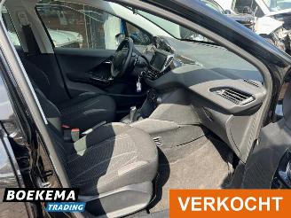 Peugeot 208 1.2 e-VTi Automaat Cruise Airco picture 19