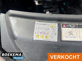 Peugeot 208 1.2 e-VTi Automaat Cruise Airco picture 10