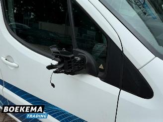 Peugeot Partner 120 1.6 BlueHDi Premium Navigatie Cruise PDC Airco Schuifdeur picture 6