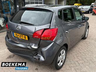 Kia Venga 1.6 CVVT X-ecutive Aut. Glazen dak Climate Cruise PDC picture 2