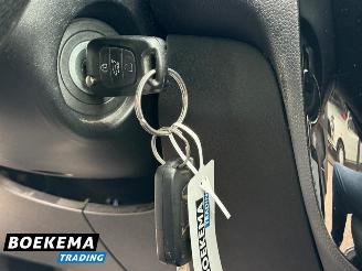 Kia Venga 1.6 CVVT X-ecutive Aut. Glazen dak Climate Cruise PDC picture 24