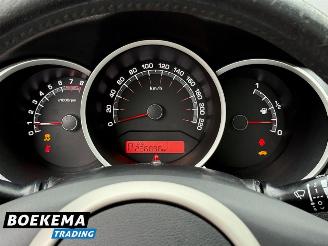 Kia Venga 1.6 CVVT X-ecutive Aut. Glazen dak Climate Cruise PDC picture 20