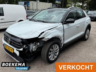 Volkswagen T-Roc 1.5 TSI Sport Aut. Virtual Led Navi Cruise PDC Trekh. picture 4