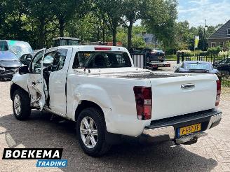 Isuzu D-Max 1.9 Extended Cab X-Country Automaat 4X4 3500KG Trekgewicht picture 3