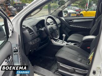 Isuzu D-Max 1.9 Extended Cab X-Country Automaat 4X4 3500KG Trekgewicht picture 22