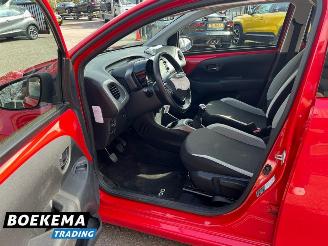 Toyota Aygo 1.0 VVT-i x-play Airco Camera Cruise Carplay picture 16