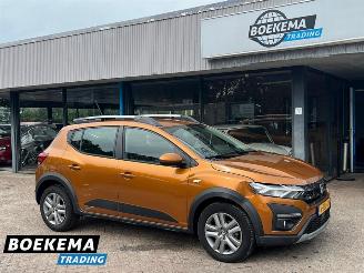 uszkodzony samochody osobowe Dacia Sandero 1.0 TCe 90 Comfort Navigatie Cruise Climate 2021/10