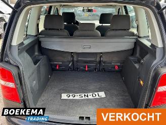 Volkswagen Touran 1.9 TDI Business Climate Cruise Trekhaak picture 14