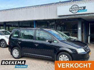 Vaurioauto  passenger cars Volkswagen Touran 1.9 TDI Business Climate Cruise Trekhaak 2006/3