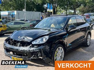 Porsche Cayenne 3.0 S E-Hybrid Pano Leder Bose Navi Climate PDC Trekh. picture 4
