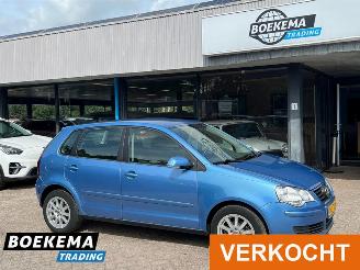 Vaurioauto  passenger cars Volkswagen Polo 1.4 16V Automaat Climate Cruise PDC trekh. 2007/1