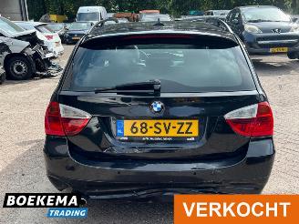 BMW 3-serie 325i High Exec. Pano Leder Xenon Navi Clima Cruise PDC picture 9