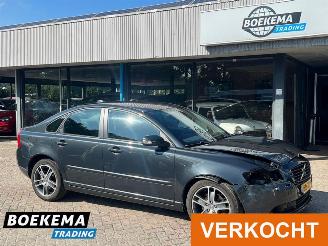 uszkodzony samochody osobowe Volvo S-40 2.4i Edition II 170PK Climate Cruise Trekhaak 2008/10