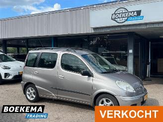 škoda osobní automobily Toyota Yaris-verso 1.3 VVT-i Sol Automaat Airco 2005/7