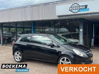 Damaged car Opel Corsa 1.4 16V Sport Airco Glazen Dak 2007/5
