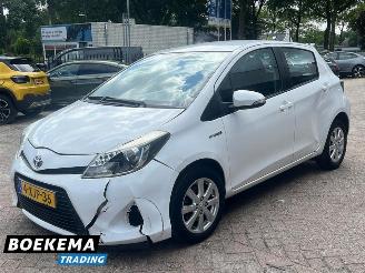 Toyota Yaris 1.5 Full Hybrid Aspiration Climate Cruise Navi Camera picture 4
