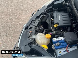 Opel Corsa 1.2 16V Automaat Navi Climate Cruise picture 13
