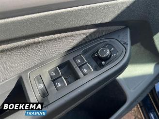 Volkswagen Golf 1.5 eTSI Style HUD DSG Massage Led Navi Stoelverw. picture 20