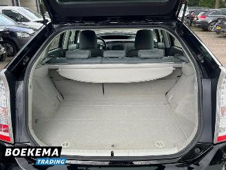 Toyota Prius 1.8 Comfort Xenon Keyless Navi Climate Cruise picture 19