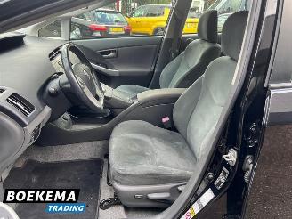 Toyota Prius 1.8 Comfort Xenon Keyless Navi Climate Cruise picture 17