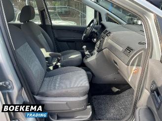 Ford Focus C-Max 1.8 125PK Airco Cruise PDC trekhaak picture 17