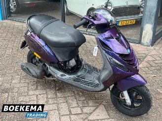 Piaggio  Zip 45KM 4T LED picture 2