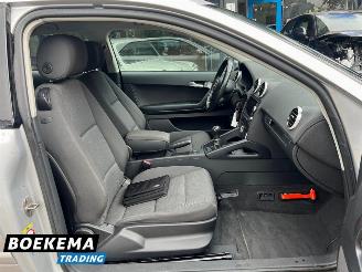 Audi A3 1.6 TDI Attraction Navigatie Cruise Climate picture 13