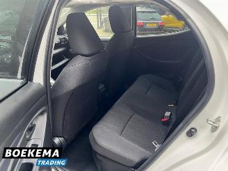 Toyota Yaris 1.5 Hybrid Keyless Navi Climate Cruise stoelverw. picture 16