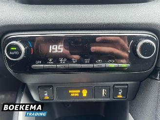 Toyota Yaris 1.5 Hybrid Keyless Navi Climate Cruise stoelverw. picture 26
