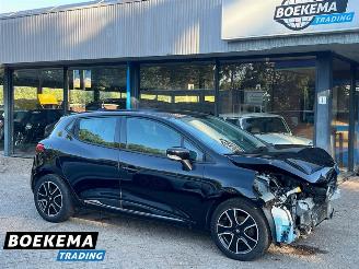 Unfallwagen Renault Clio 0.9 TCe Expression Navi Cruise Airco 2014/12