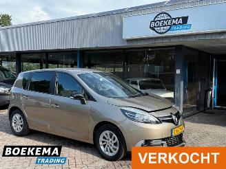 Schadeauto Renault Scenic 1.2 TCe 131PK Limited Navigatie Climate 6-Hand 2014/11