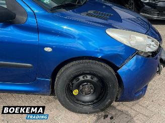 Peugeot 206 1.1 XR Airco 5-Deurs Elek-Ramen picture 7