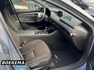 Mazda 3 2.0 e-SkyActiv-G M Hybrid Virtual Keyless Bose Navi picture 23