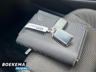 Mazda 3 2.0 e-SkyActiv-G M Hybrid Virtual Keyless Bose Navi picture 32
