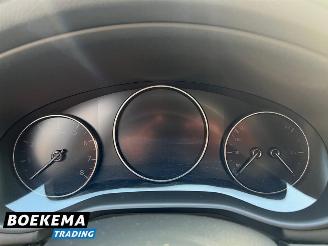 Mazda 3 2.0 e-SkyActiv-G M Hybrid Virtual Keyless Bose Navi picture 27