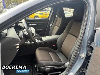 Mazda 3 2.0 e-SkyActiv-G M Hybrid Virtual Keyless Bose Navi picture 18