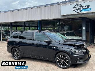 Vaurioauto  passenger cars Fiat Tipo 1.4 T-Jet 120PK S-Design Led Leer Navigatie Climate 2019/6