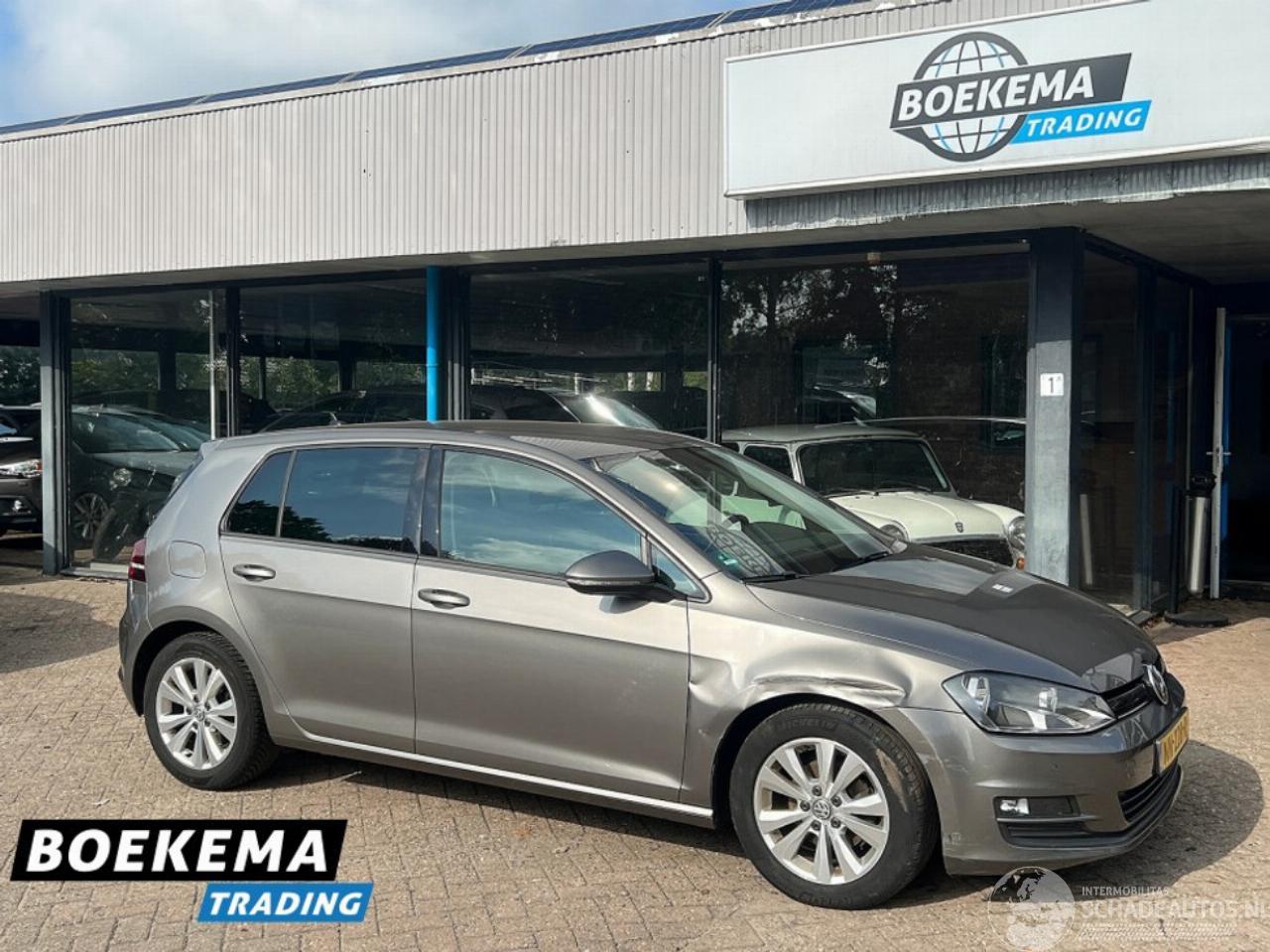 Volkswagen Golf 1.0 TSI Connected Navi Climate Cruise