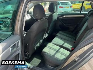 Volkswagen Golf 1.0 TSI Connected Navi Climate Cruise picture 17