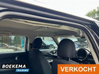 Mini Clubman Cooper 1.5 Business Automaat Navigatie Climate Cruise NL-Auto! picture 9