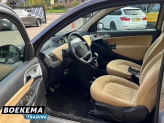 Lancia Ypsilon 1.4 Oro Airco Two-Tone picture 9