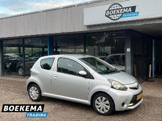 Auto incidentate Toyota Aygo 1.0 VVT-i Comfort Airco 2012/6