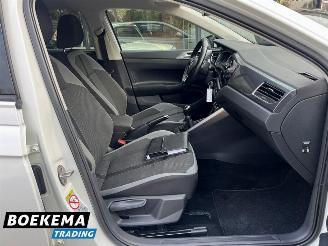 Volkswagen Polo 1.0 TSI Highline R-Line LED Stoelverw. Navi Climate Cruise picture 20