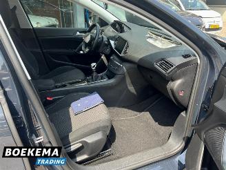 Peugeot 308 SW 1.2 PureTech Blue Lease Navigatie Climate Cruise picture 19