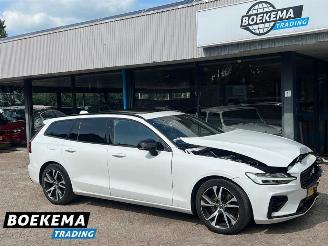 Unfallwagen Volvo V-60 2.0 T6 Recharge AWD R-Design HUD Pano Keyless Led Navi Camera Stoelverw. 2020/12