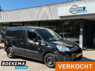 damaged commercial vehicles Citroën Berlingo 1.6 BlueHDI 75 Navigatie Airco Schuifdeur PDC 2017/9